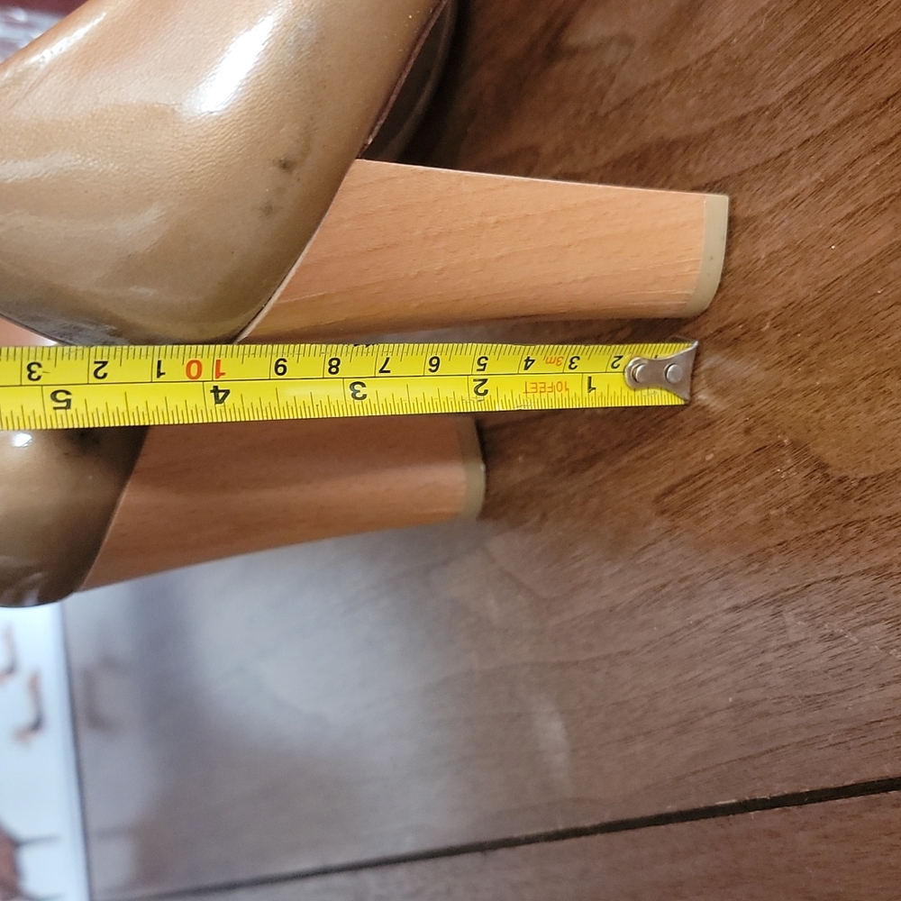 Shoes - Picture 7 of 11